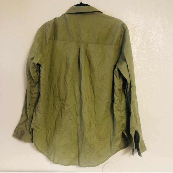 Forever 21 Olive Green Long-Sleeve Collared Button-Down Shirt (Small) - Picture 5 of 6